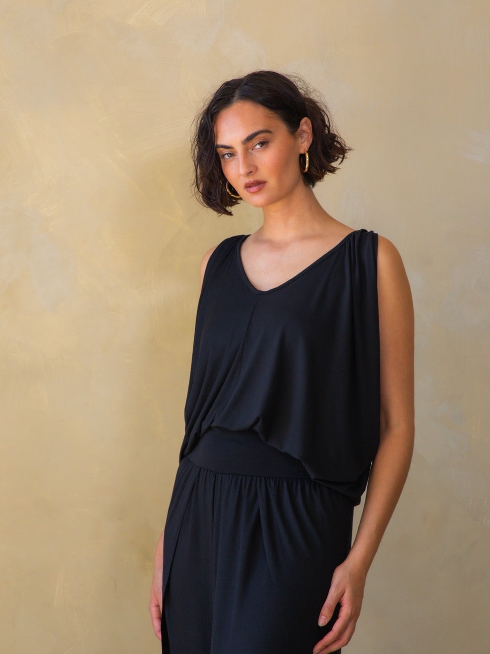 Jules plum Sleeveless V-Neck Blouson Top